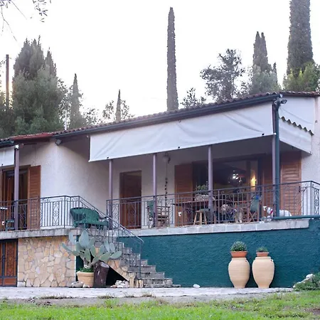 Casa vacanze Traditional House Ipsos
