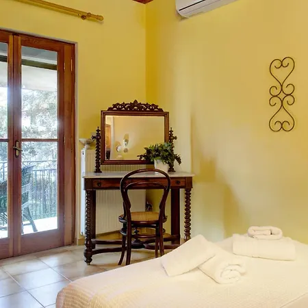 Traditional House Casa vacanze Ipsos